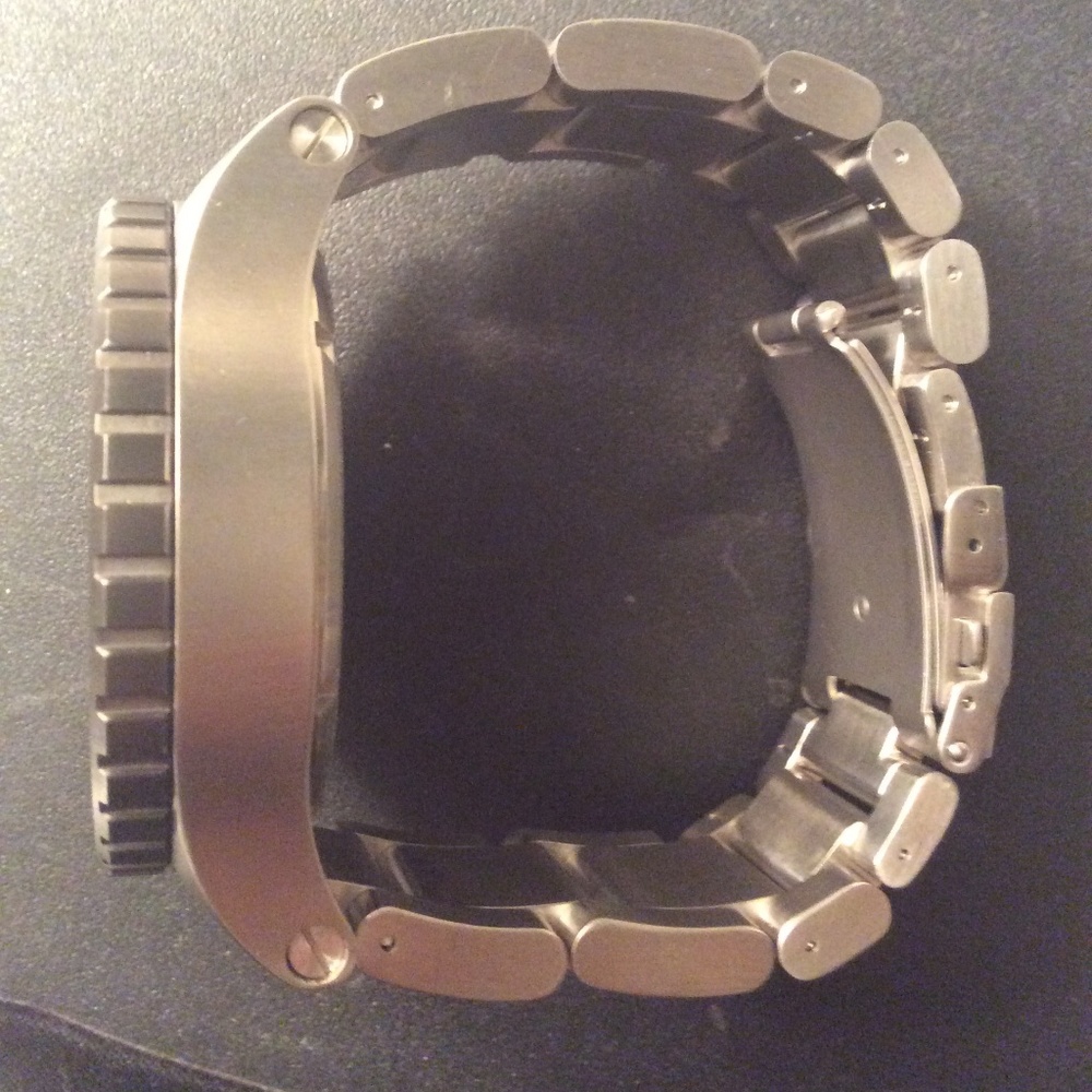 NIXON 51-30 Chronograph Gunmetal Dial - Picture 5 of 8